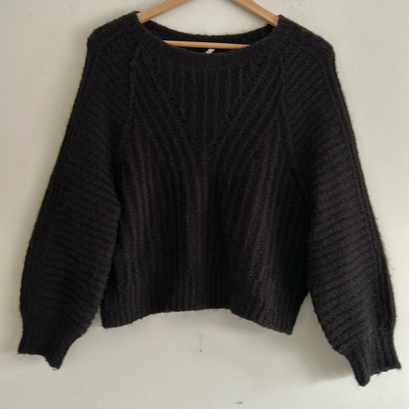 Free People Black Knit Eyelet Crewneck Carter Pullover Women's Size Small - Picture 2 of 14